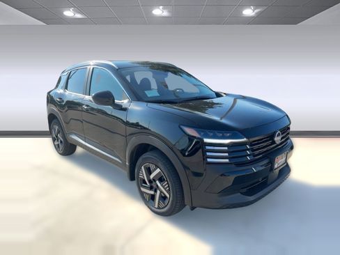 New 2026 Nissan Kicks SV image 6