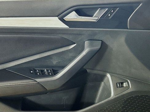 Certified 2025 Volkswagen Jetta Sport FWD image 17