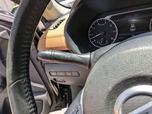 Used 2023 Nissan Sentra SV w/ SV Premium Package FWD image 30