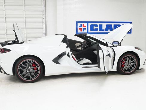 Used 2023 Chevrolet Corvette Stingray Premium Conv RWD image 40