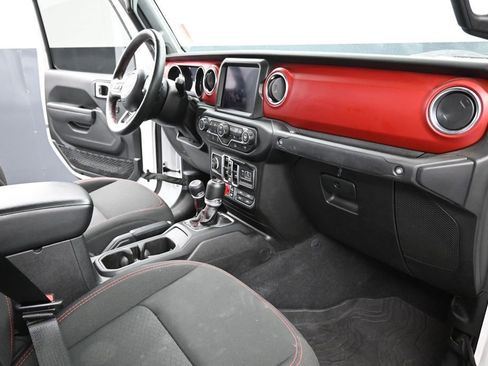 Used 2023 Jeep Gladiator Rubicon w/ LED Lighting Group AWD/4WD image 33