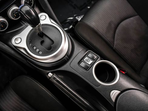 Used 2014 Nissan 370Z Roadster image 18