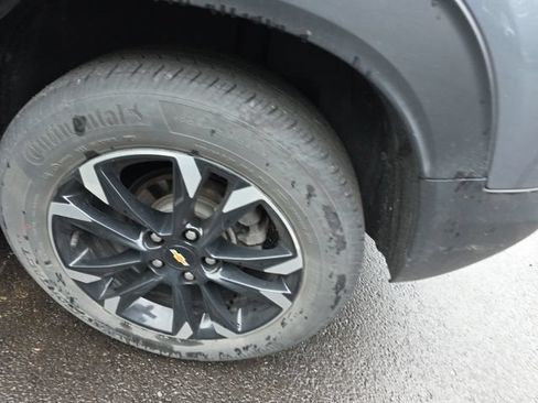 Used 2022 Chevrolet TrailBlazer LT FWD image 12