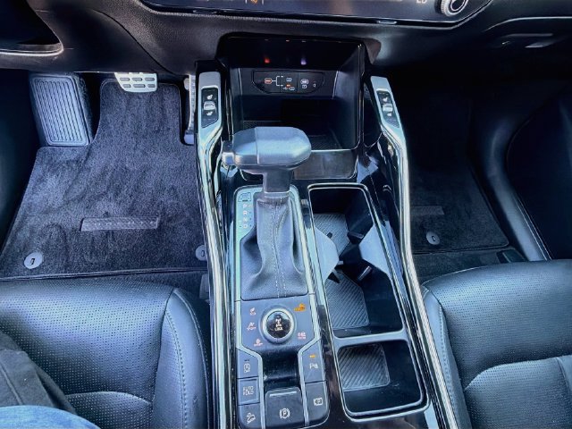 Used 2025 Kia Sorento SX AWD/4WD image 29
