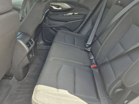 Certified 2024 GMC Terrain SLE w/ Driver Convenience Package FWD image 9
