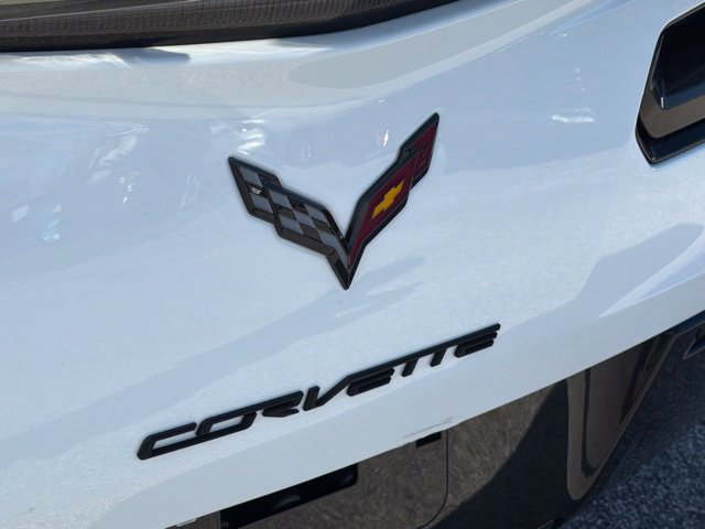 Used 2015 Chevrolet Corvette Stingray Coupe RWD image 13