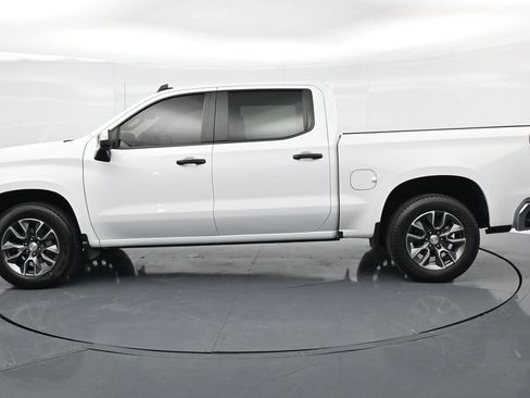 Used 2024 Chevrolet Silverado 1500 LT RWD image 2