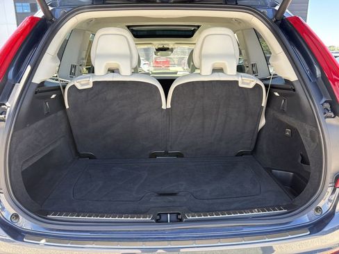 Used 2022 Volvo XC90 T6 Momentum w/ Advanced Package image 28