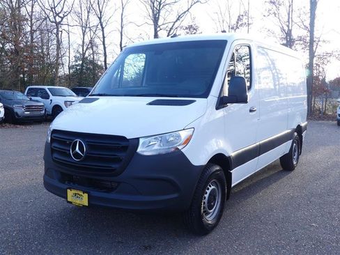 Used 2023 Mercedes-Benz Sprinter 1500 image 4