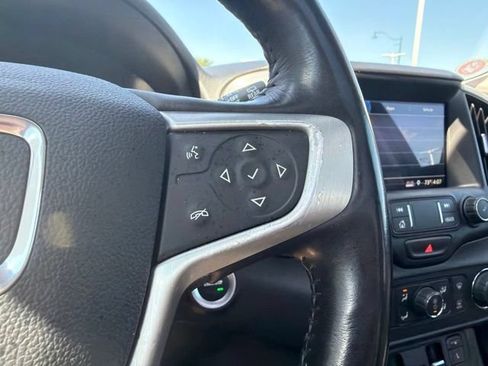Used 2019 GMC Terrain SLT w/ Preferred Package FWD image 37