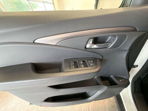 Used 2017 Honda Pilot EX-L image 5