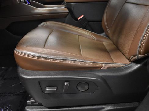 Used 2021 Chevrolet Tahoe High Country AWD/4WD image 19