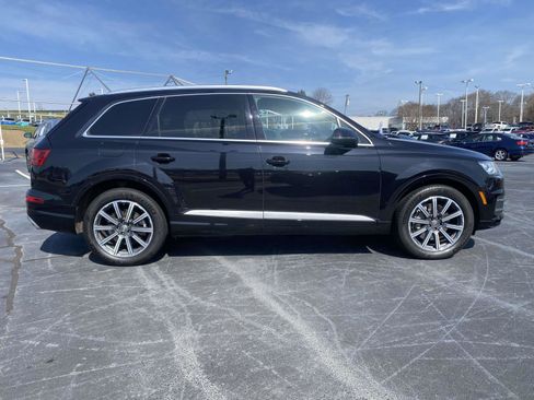 Used 2017 Audi Q7 3.0T Premium w/ Towing Package image 8