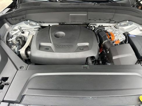 Certified 2024 Volvo XC90 T8 Plus w/ Protection Package Premier image 34
