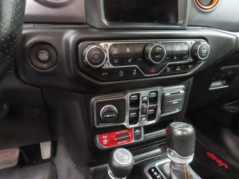 Used 2021 Jeep Gladiator Mojave image 48