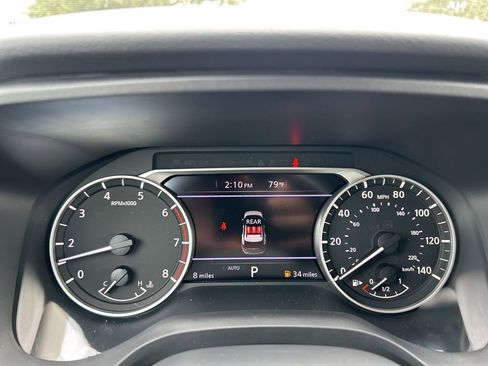 Used 2025 Nissan Rogue S AWD/4WD image 18