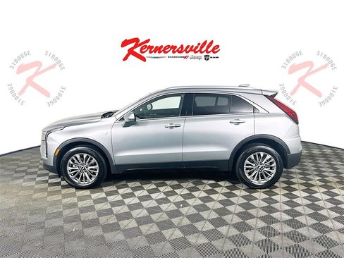 Used 2024 Cadillac XT4 Premium Luxury image 4