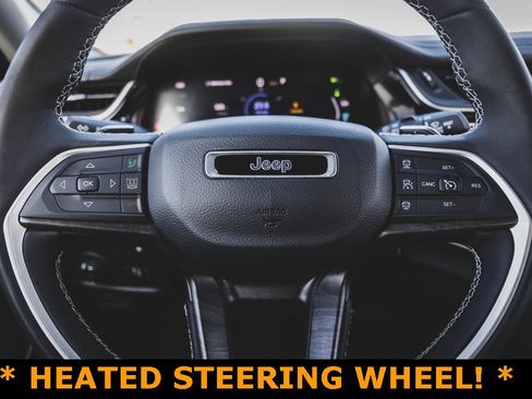 Used 2022 Jeep Grand Cherokee Limited 4xe image 18