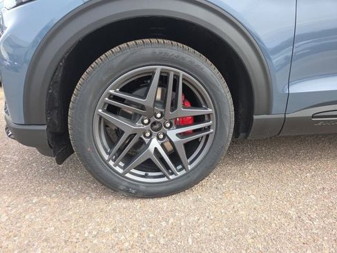 New 2026 Ford Explorer ST w/ Sun And Sound Package image 9