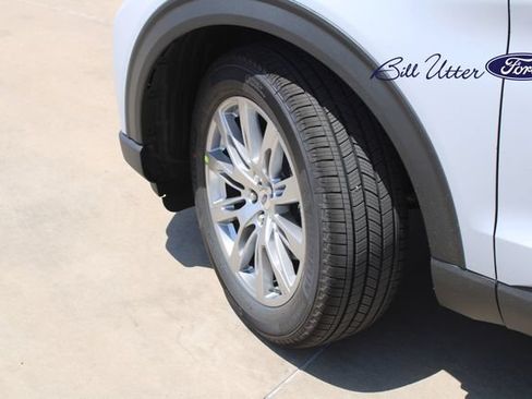 New 2026 Ford Explorer Platinum RWD image 5