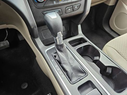 Used 2017 Ford Escape SE w/ Equipment Group 201A AWD/4WD image 26