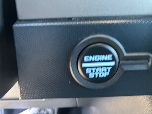 Used 2023 Ford Bronco Outer Banks AWD/4WD image 25