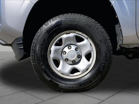 Used 2016 Toyota Tacoma SR w/ Towing Package AWD/4WD image 11