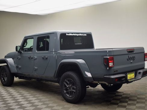 New 2026 Jeep Gladiator Sport image 13