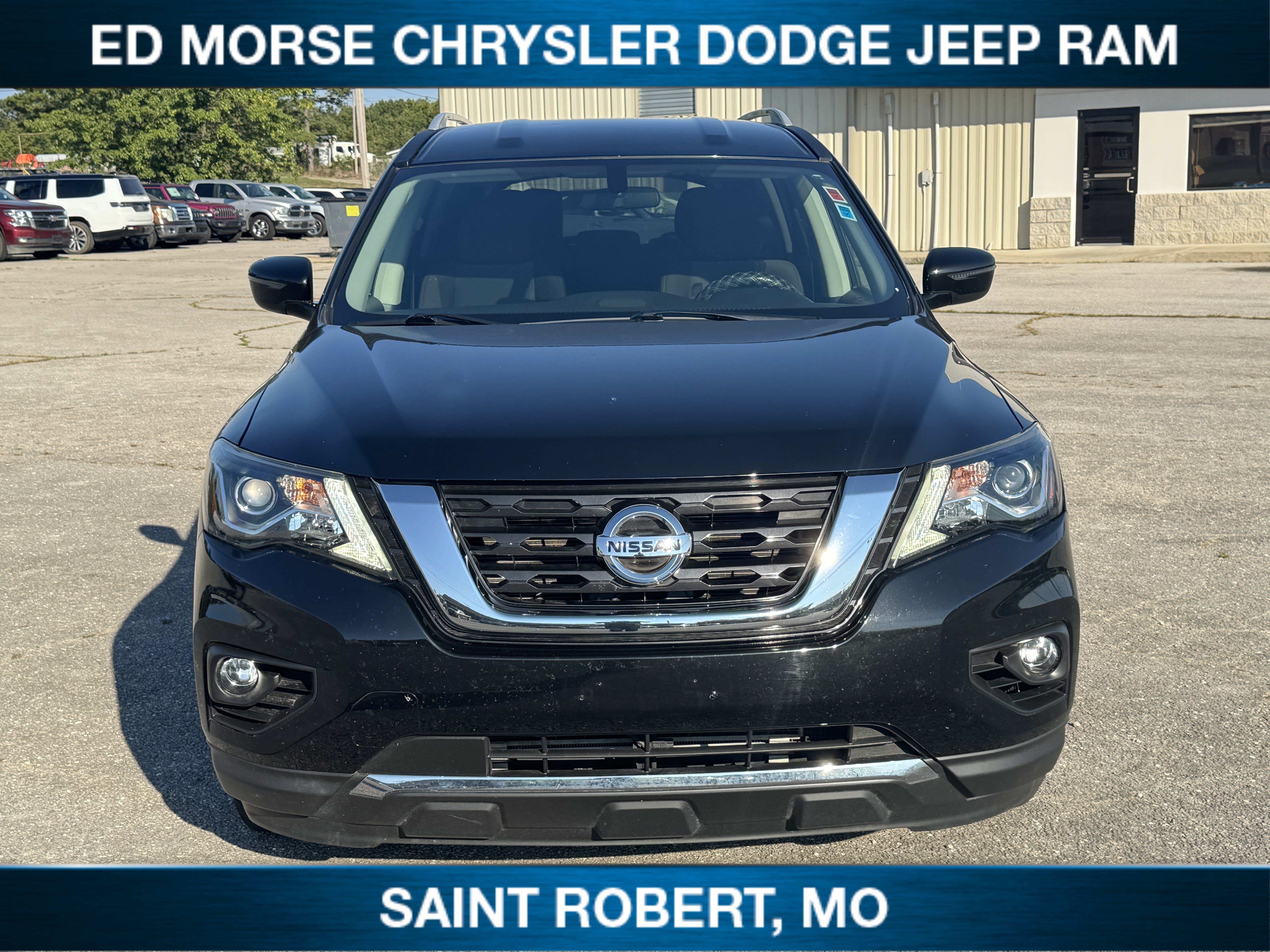Used 2020 Nissan Pathfinder S AWD/4WD image 2