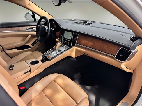 Used 2016 Porsche Panamera 4S AWD/4WD image 19