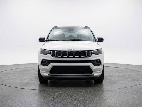 Used 2025 Jeep Compass Limited image 2