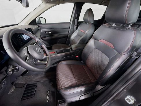 Used 2025 Nissan Kicks SR w/ Interior Electronics Package AWD/4WD image 11