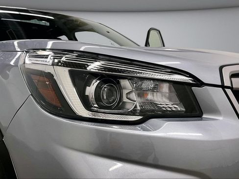 Used 2019 Subaru Forester Premium AWD/4WD image 27