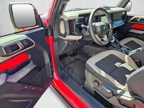 Used 2022 Ford Bronco Wildtrak image 13