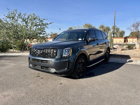 Used 2022 Kia Telluride SX w/ SX Prestige Package image 7