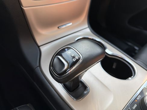 Used 2014 Jeep Grand Cherokee Limited image 17