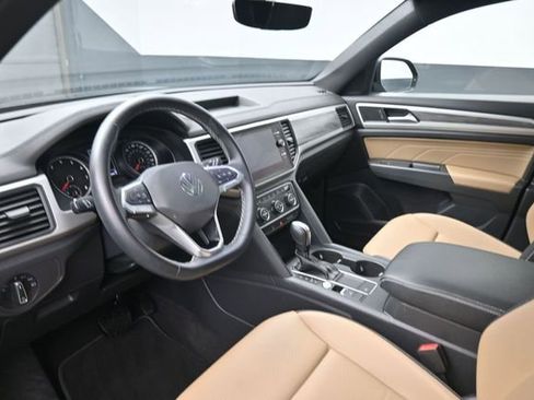 Used 2021 Volkswagen Atlas Cross Sport SE FWD image 18