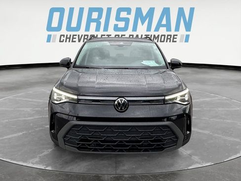Used 2025 Volkswagen Taos SE FWD image 8