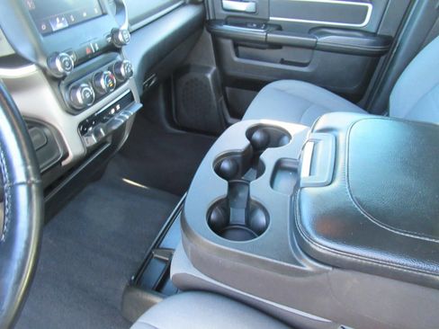 Used 2024 RAM 2500 Big Horn AWD/4WD image 15