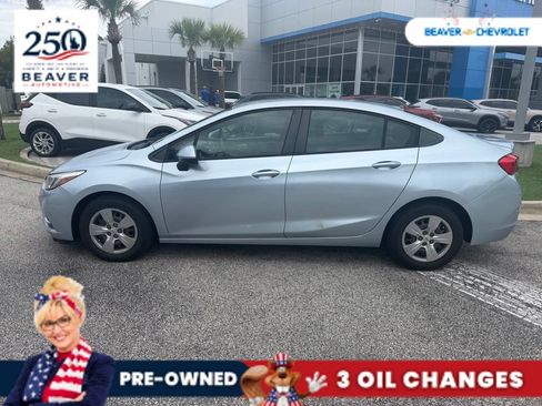 Used 2018 Chevrolet Cruze LS FWD image 7