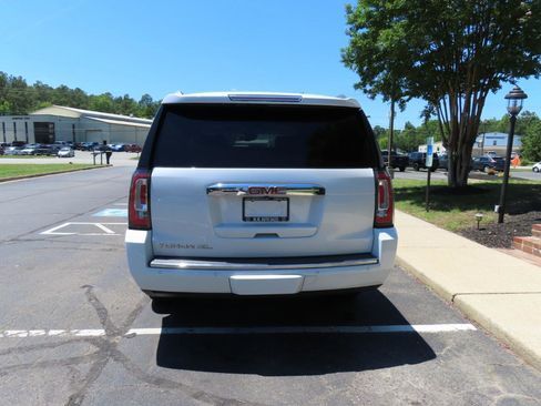 Used 2017 GMC Yukon XL Denali w/ Enhanced Security Package RWD image 6