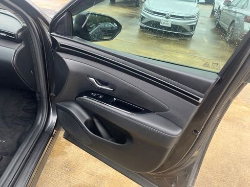 Used 2023 Hyundai Tucson Limited FWD image 18