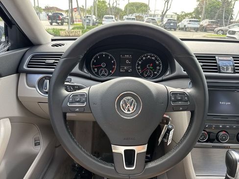 Used 2014 Volkswagen Passat 1.8T SE FWD image 48