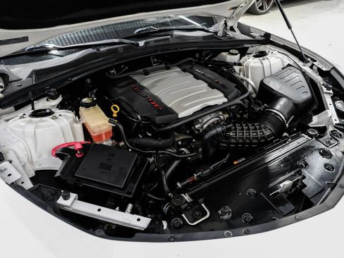 Used 2018 Chevrolet Camaro SS RWD image 48