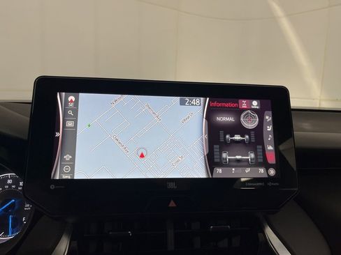 Used 2022 Toyota Venza Limited image 68