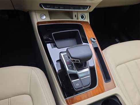 Used 2023 Audi Q5 2.0T Premium w/ Convenience Package image 22