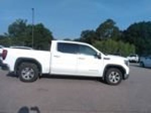 Used 2025 GMC Sierra 1500 SLT RWD image 3