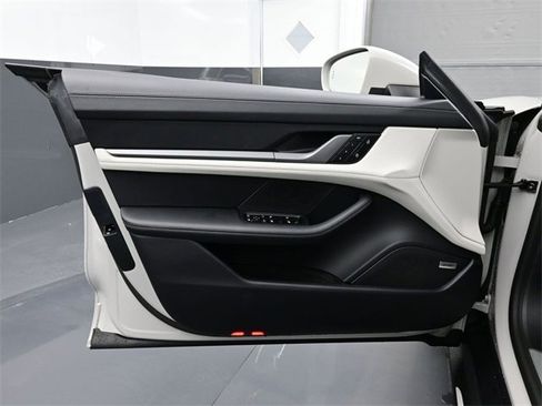 New 2025 Porsche Taycan 4S image 7
