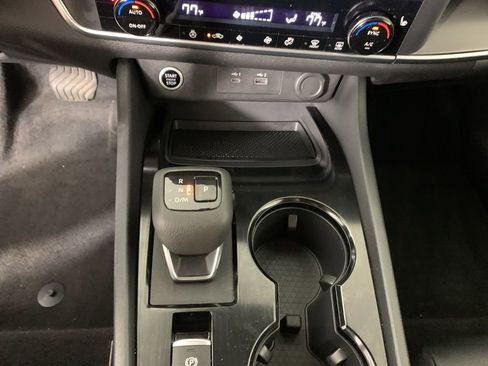 Used 2023 Nissan Rogue SV w/ SV Premium B Package image 25