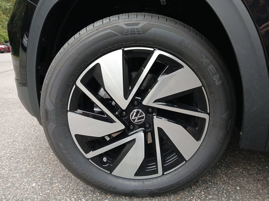 Used 2026 Volkswagen Atlas SE FWD image 25
